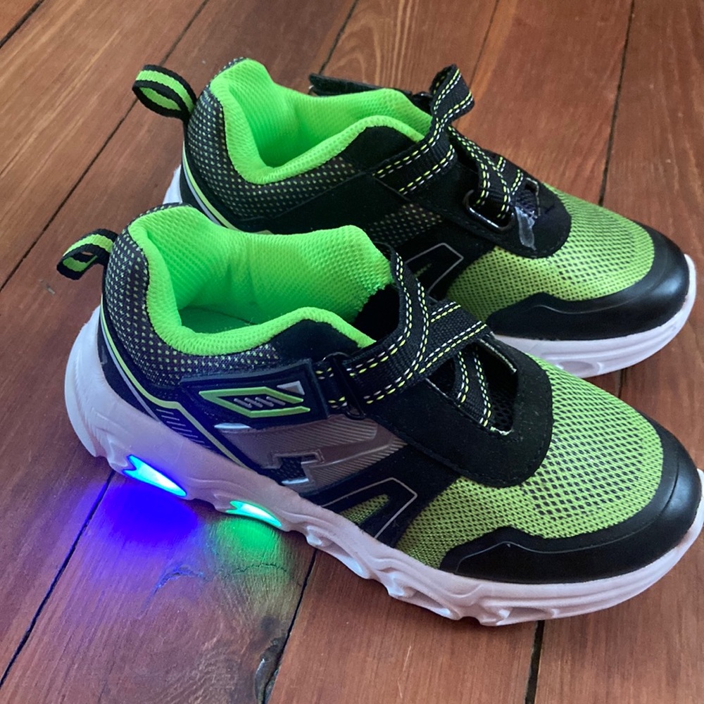 NWOT Boys Athletic Works shoes